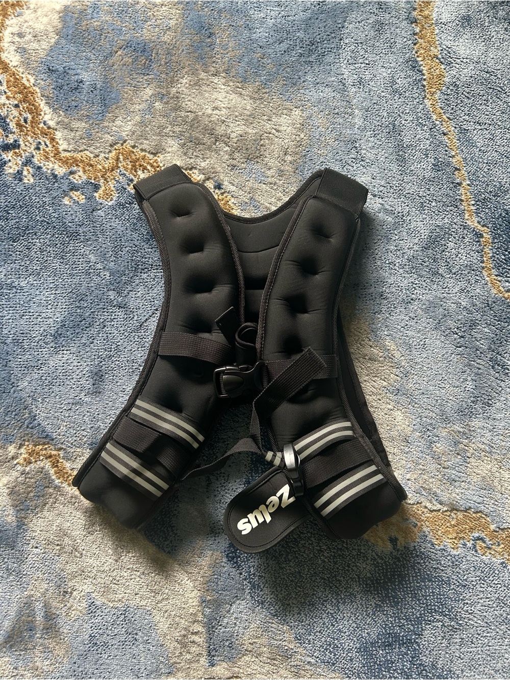 Zelus Black Weighted 16Ib Vest with Reflective Straps